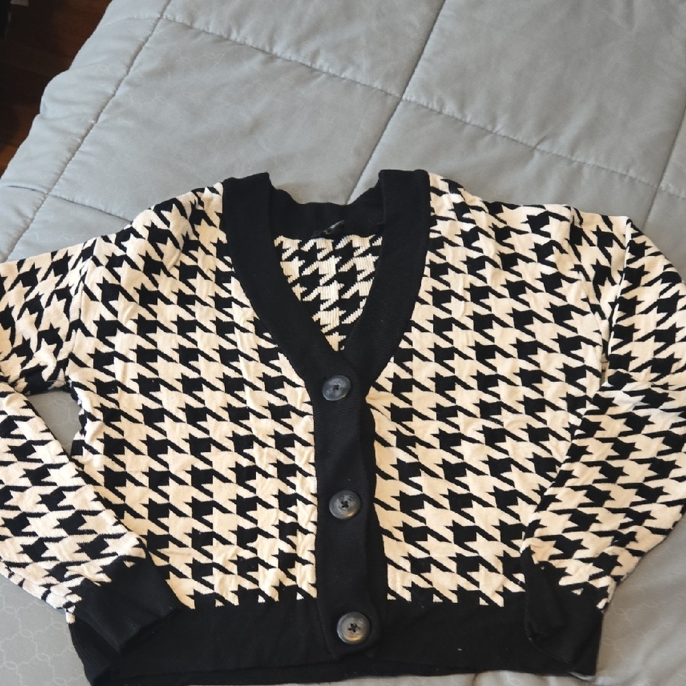 Buffalo Crop Cardigan Small